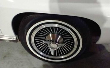 Chevrolet-corvette-1966-white-8