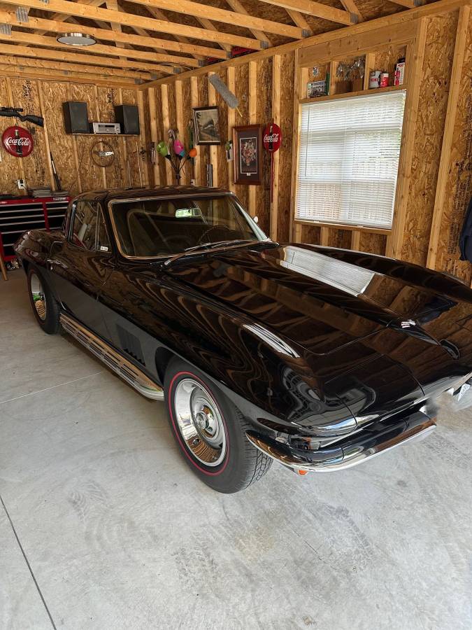 Chevrolet-corvette-1967-black