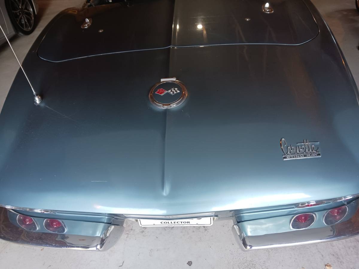 Chevrolet-corvette-1967-blue-1