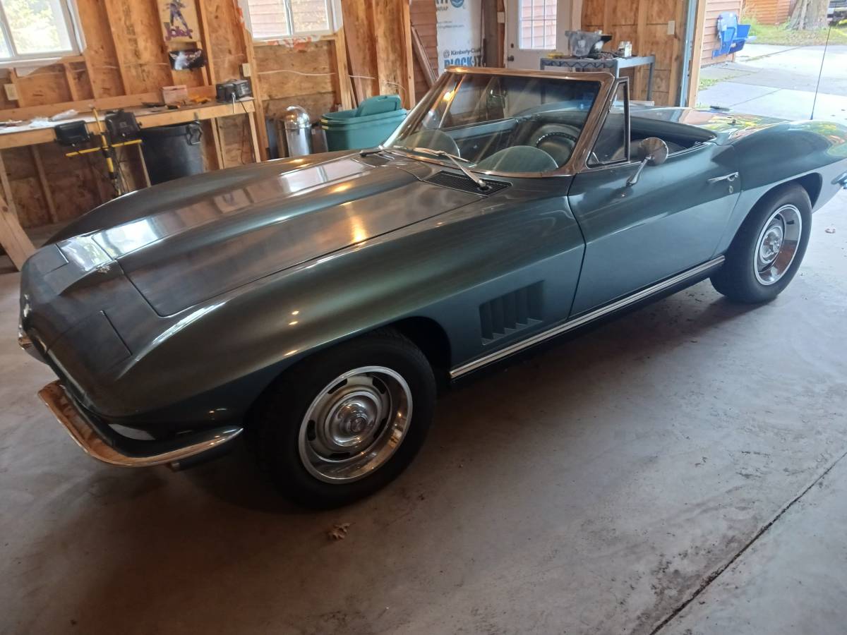 Chevrolet-corvette-1967-blue-2