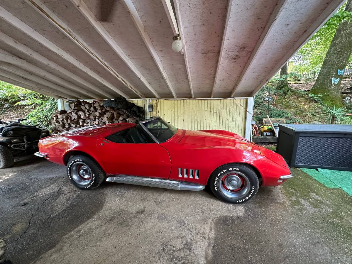 Chevrolet-corvette-1968-1