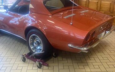 Chevrolet-corvette-1968-orange-1