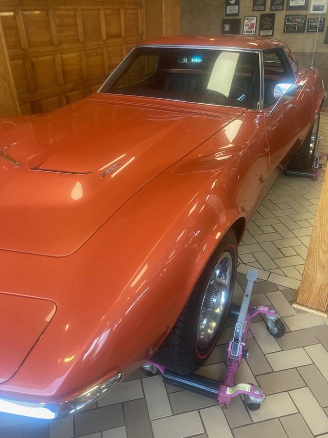 Chevrolet-corvette-1968-orange-2