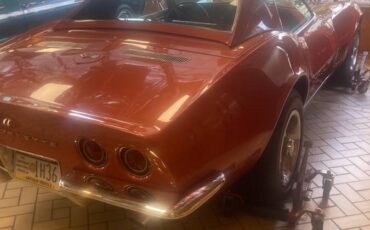 Chevrolet-corvette-1968-orange