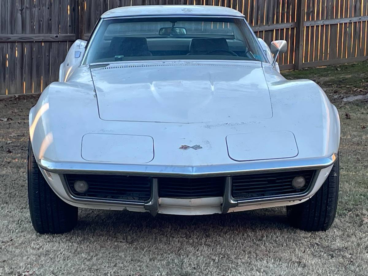 Chevrolet-corvette-1969-11