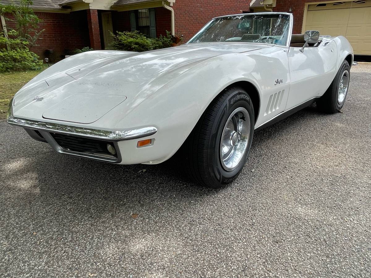 Chevrolet-corvette-1969-6