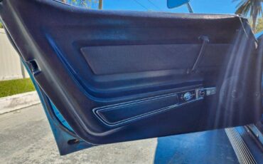 Chevrolet-corvette-1969-blue-1