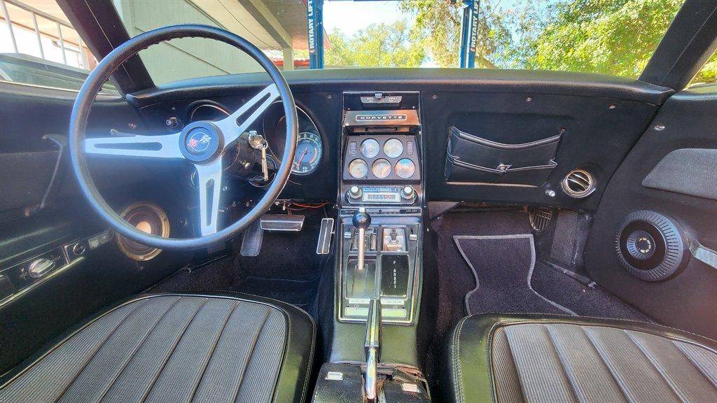 Chevrolet-corvette-1969-blue-19