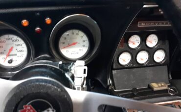 Chevrolet-corvette-1971-orange-11