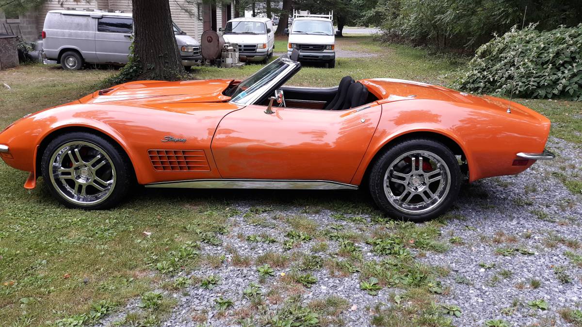 Chevrolet-corvette-1971-orange-18