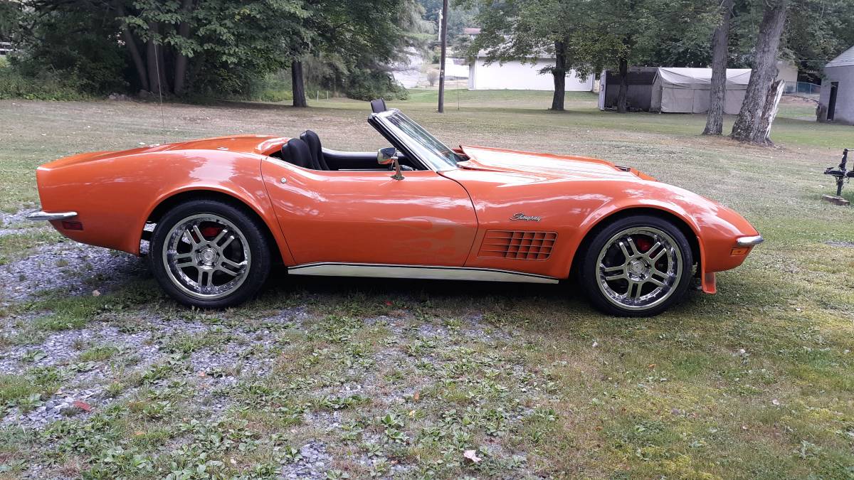 Chevrolet-corvette-1971-orange-8