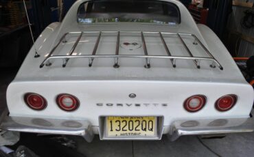 Chevrolet-corvette-1971-white-2