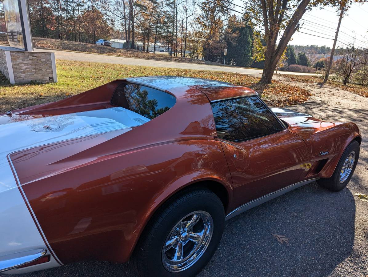 Chevrolet-corvette-1973-11