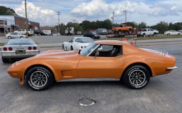 Chevrolet-corvette-1973-orange-1
