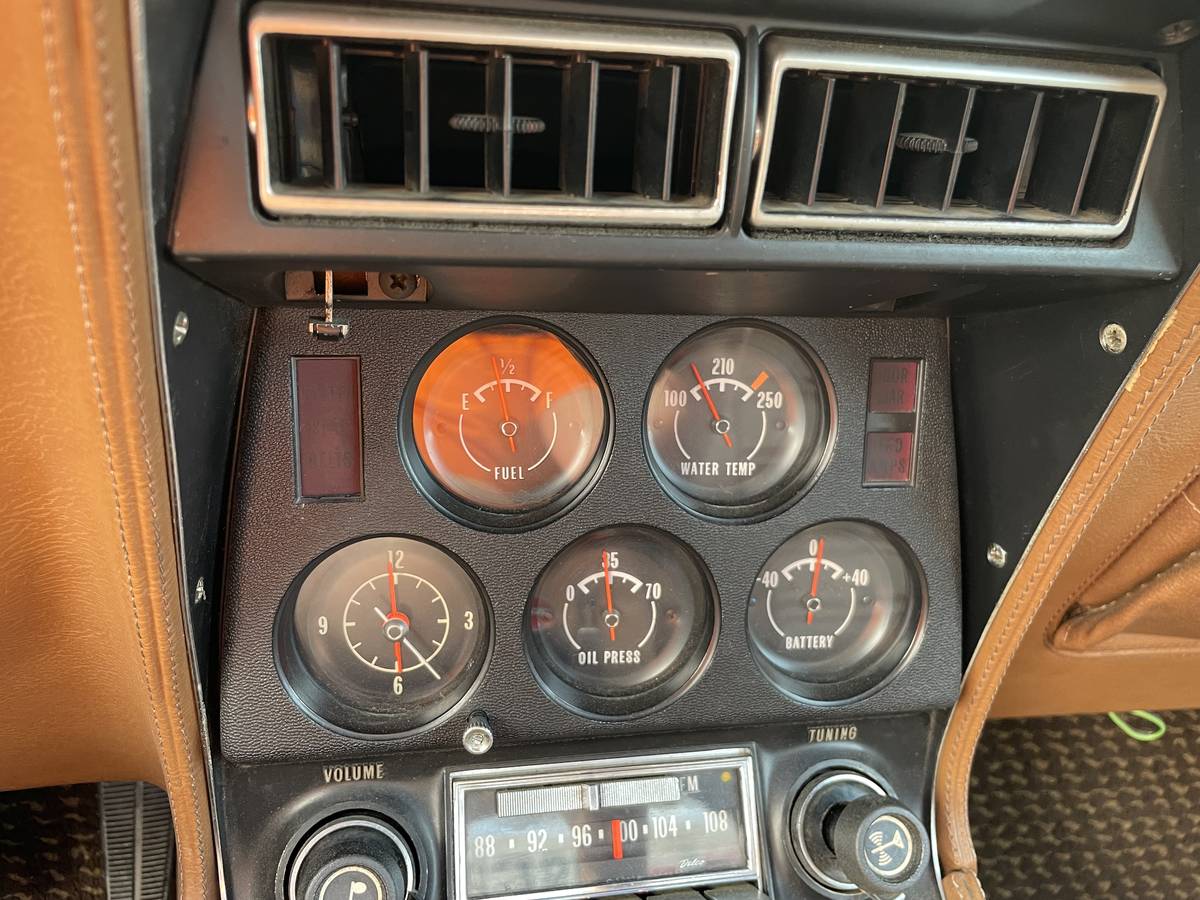 Chevrolet-corvette-1973-orange-13