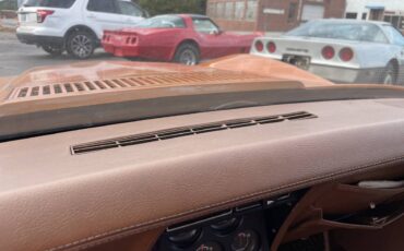 Chevrolet-corvette-1973-orange-19