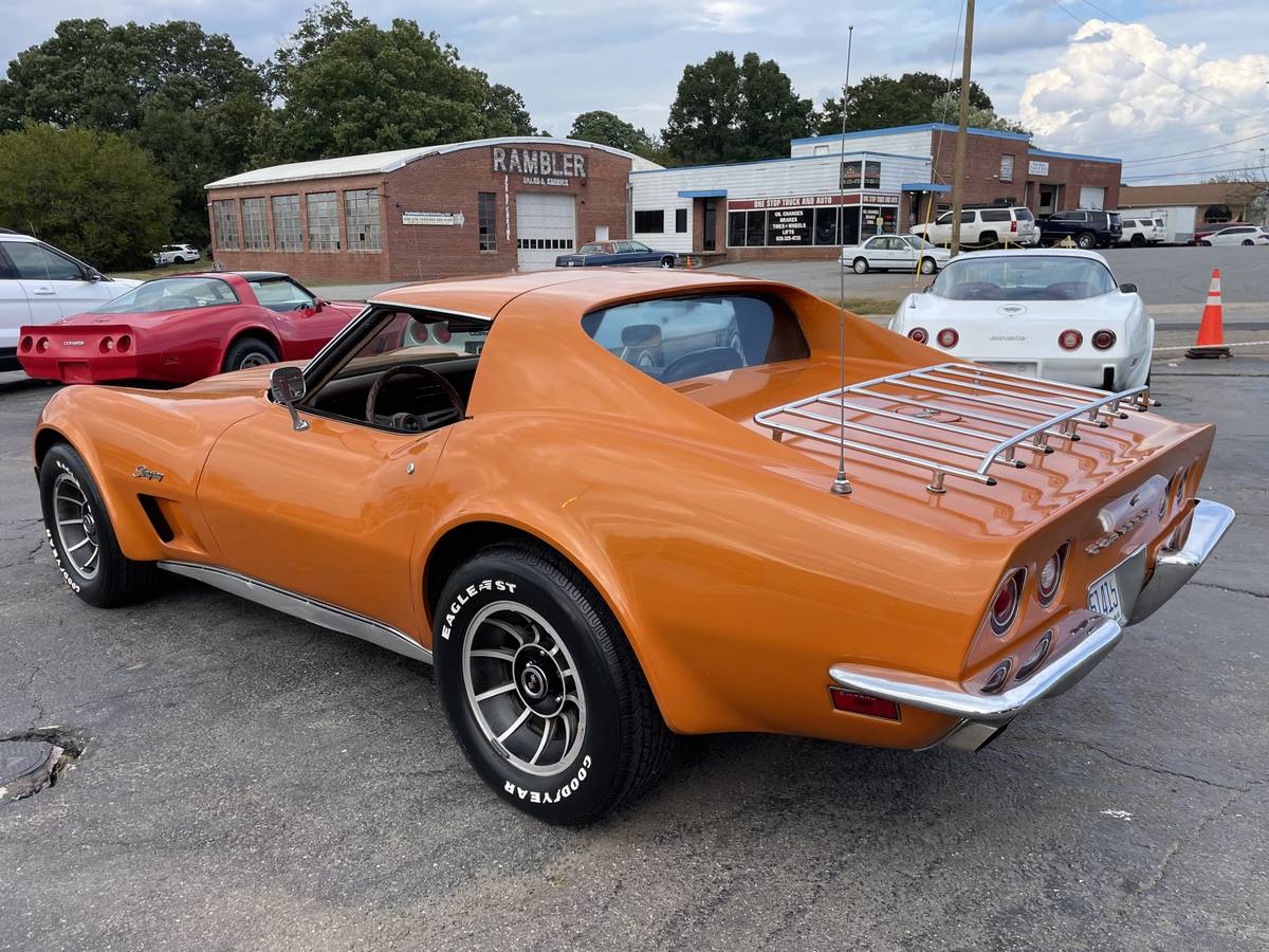 Chevrolet-corvette-1973-orange-2