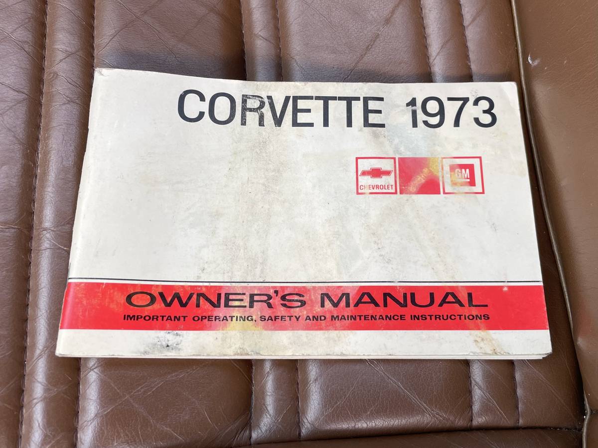 Chevrolet-corvette-1973-orange-22
