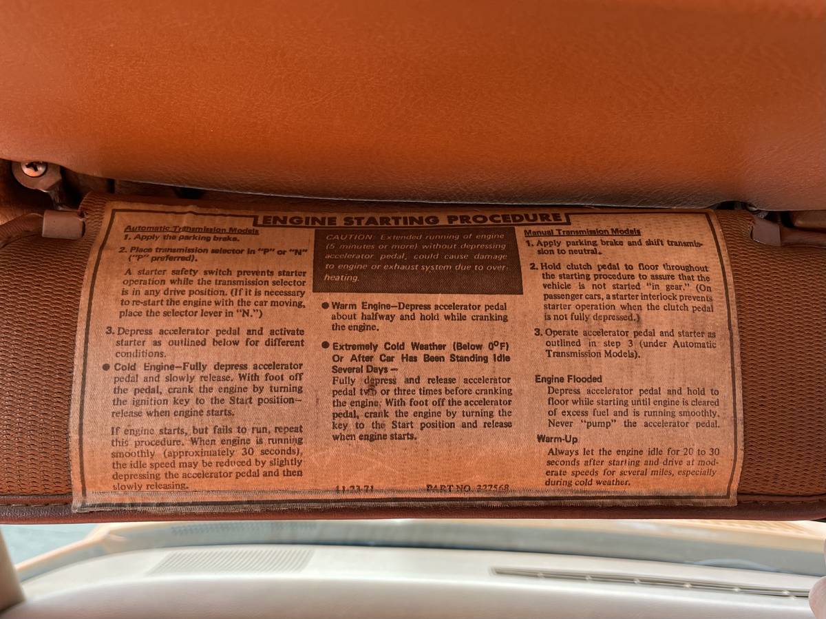 Chevrolet-corvette-1973-orange-23