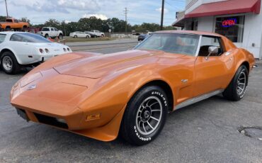 Chevrolet-corvette-1973-orange