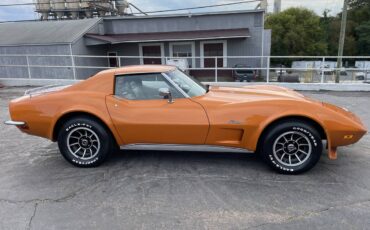 Chevrolet-corvette-1973-orange-5