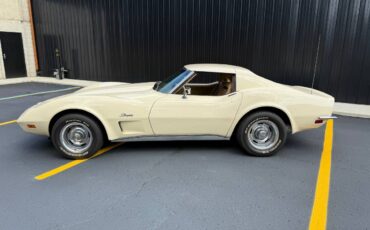 Chevrolet-corvette-1973-white