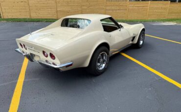 Chevrolet-corvette-1973-white-3