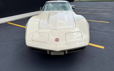 Chevrolet-corvette-1973-white-6