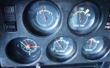 Chevrolet-corvette-1974-black-17