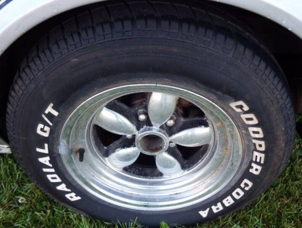 Chevrolet-corvette-1974-black-18