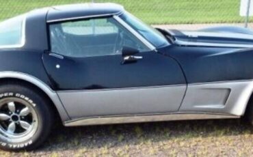 Chevrolet-corvette-1974-black