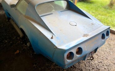 Chevrolet-corvette-1974-blue-1