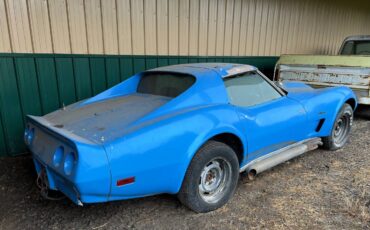Chevrolet-corvette-1974-blue-2