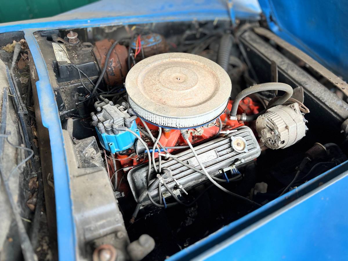 Chevrolet-corvette-1974-blue-4
