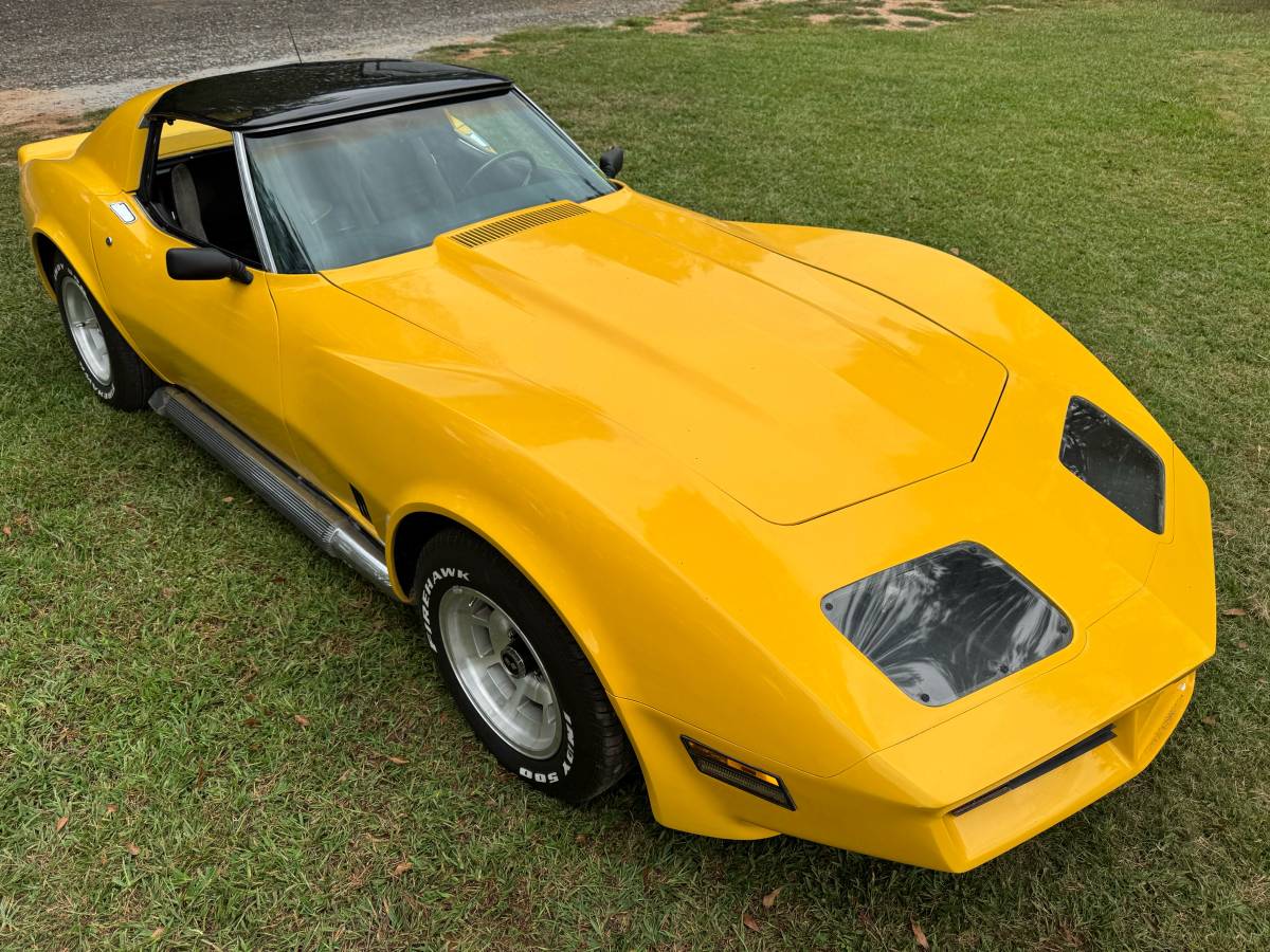 Chevrolet-corvette-1974-yellow-4