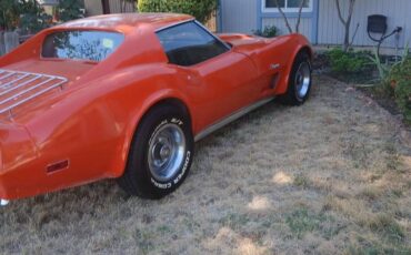 Chevrolet-corvette-1975-orange-1
