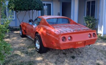 Chevrolet-corvette-1975-orange-3