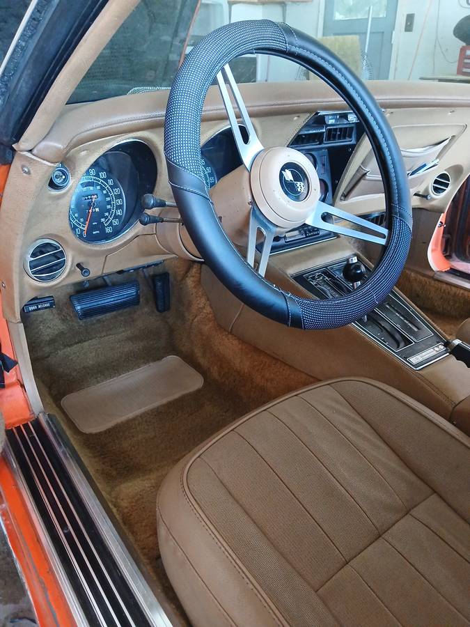 Chevrolet-corvette-1975-orange-5