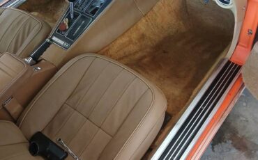 Chevrolet-corvette-1975-orange-9