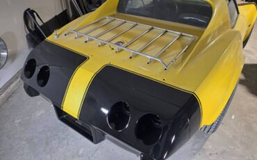 Chevrolet-corvette-1976-12