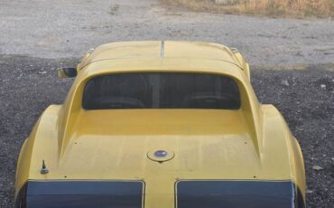 Chevrolet-corvette-1976-7