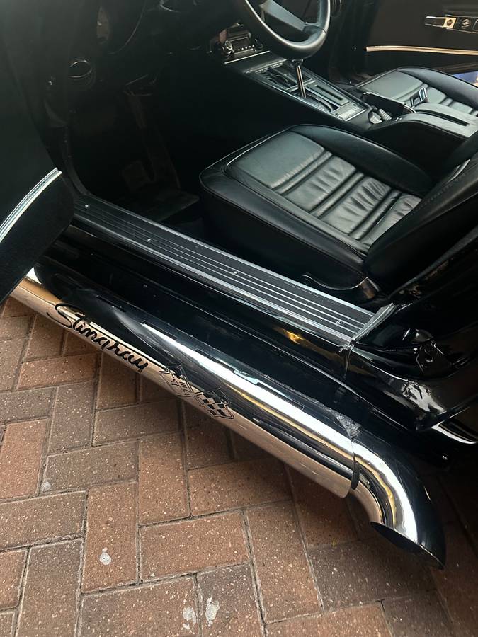 Chevrolet-corvette-1976-black-5