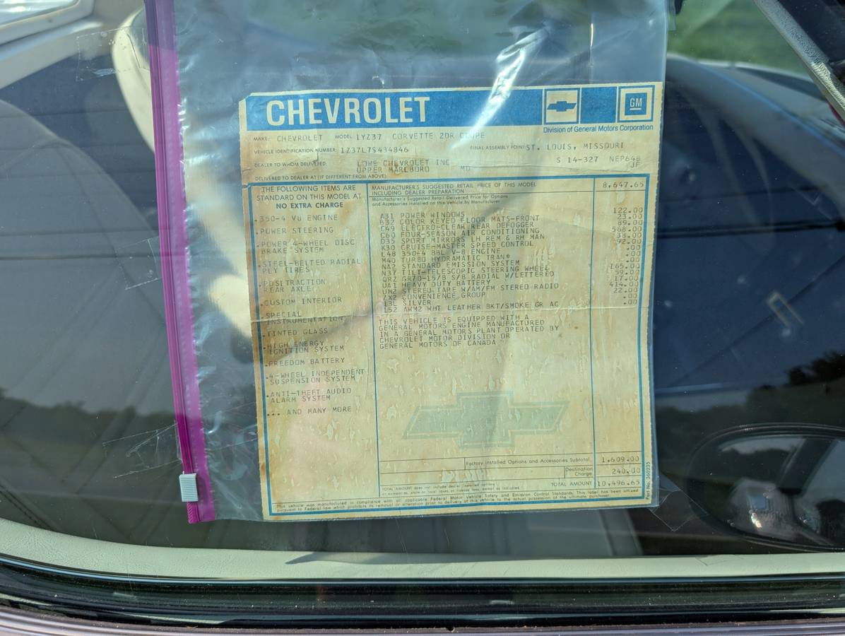 Chevrolet-corvette-1977-silver