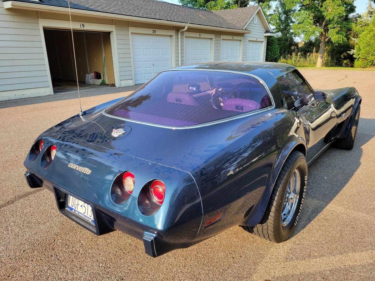 Chevrolet-corvette-1978-blue-1