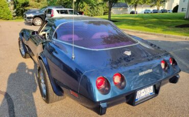 Chevrolet-corvette-1978-blue-8