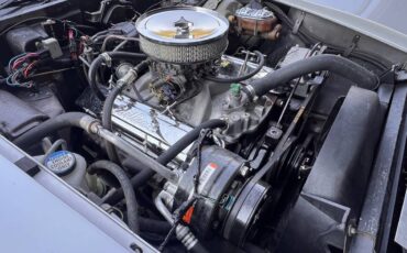 Chevrolet-corvette-1978-silver-12