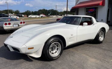 Chevrolet-corvette-1978-white