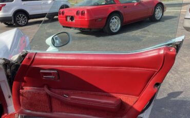Chevrolet-corvette-1978-white-19