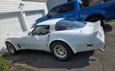 Chevrolet-corvette-1978-white