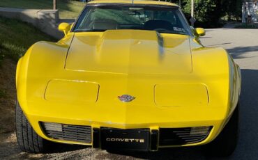 Chevrolet-corvette-1978-yellow-1